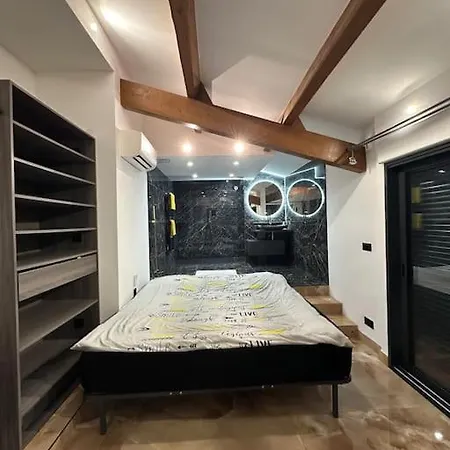 L Harmonie Du Marbre * Fourques (Gard)